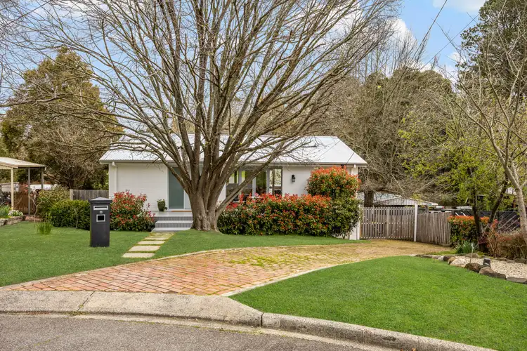 6 Oakley Court, Gisborne VIC 3437