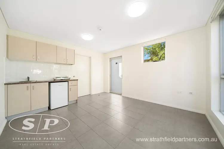 ./20a Centenary Road, Merrylands NSW 2160
