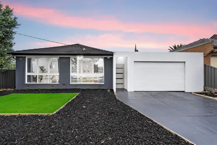 1/9 Buckingham Street, Sydenham VIC 3037