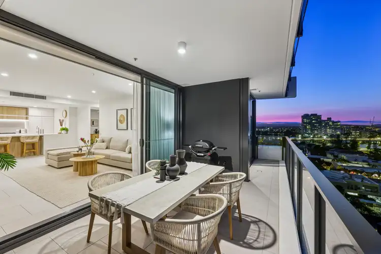111/25 Woodroffe Avenue, Main Beach QLD 4217