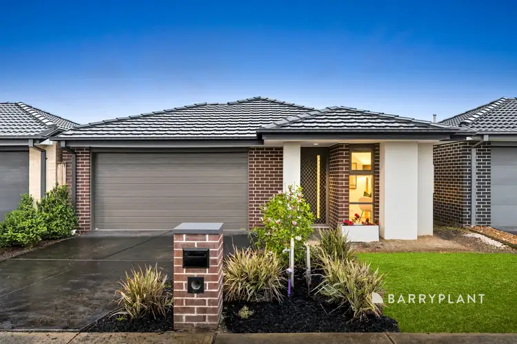 27 Tara Boulevard, Officer VIC 3809