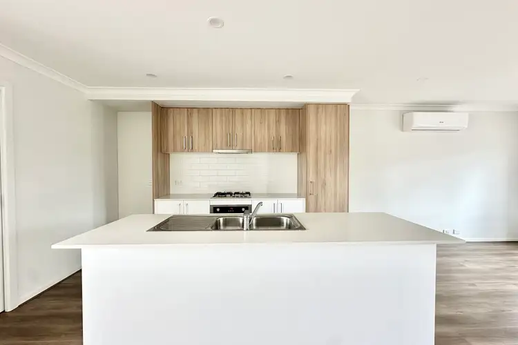 Main view of Homely townhouse listing, 2/31 Louisville Drive, Thornhill Park VIC 3335