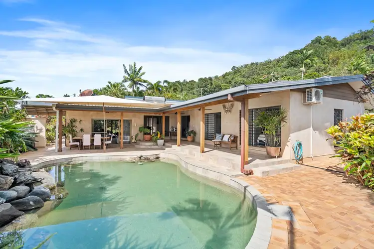 6 Bena Street, Smithfield QLD 4878