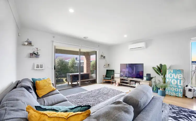 Second view of Homely house listing, 4 Dante Crescent, Bonshaw VIC 3352