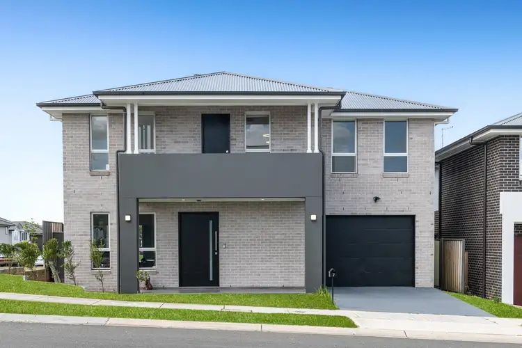 7 Woodgate Parkway, Box Hill NSW 2765