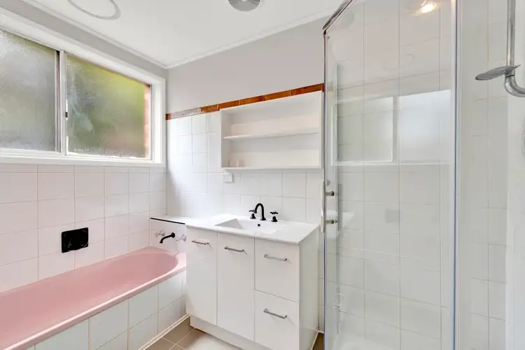 Fifth view of Homely house listing, 6 Camden Court, Frankston VIC 3199