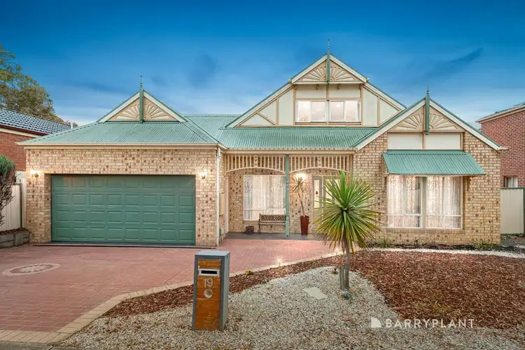 19 Ancona Drive, Mill Park VIC 3082