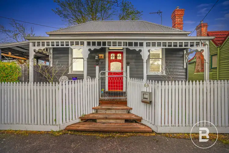 69 Peel Street South