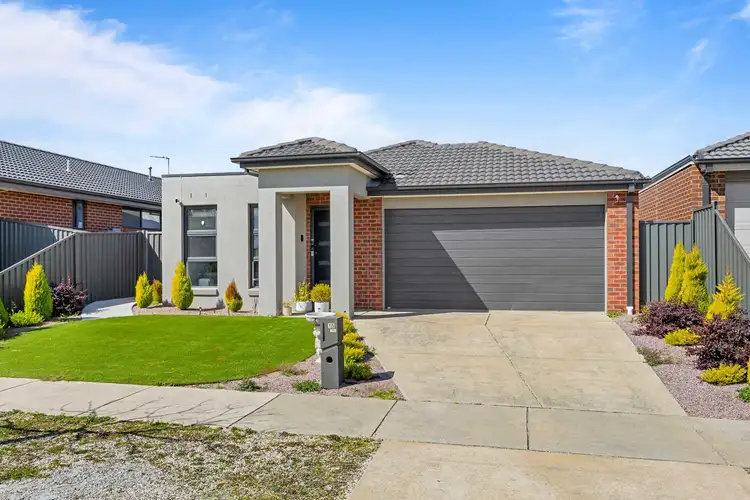 15 Marshall Road, Lucas VIC 3350
