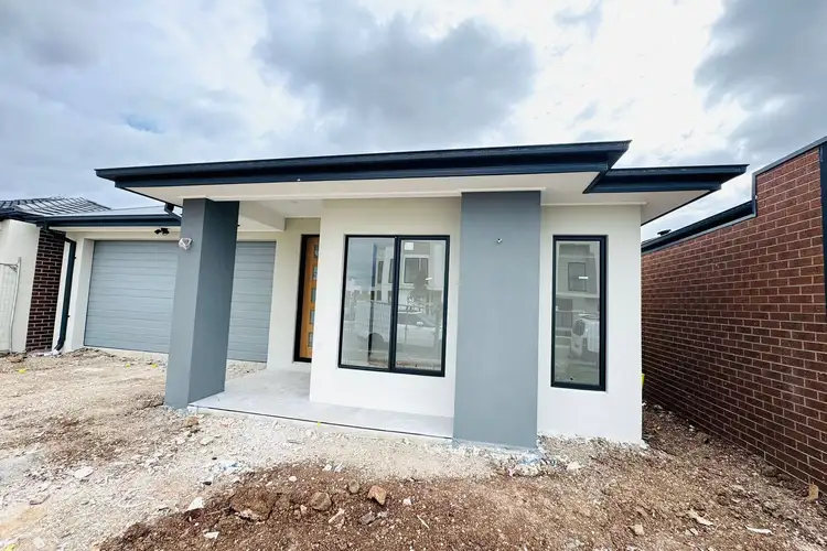 Second view of Homely house listing, 5 Rangeland Street, Mambourin VIC 3024