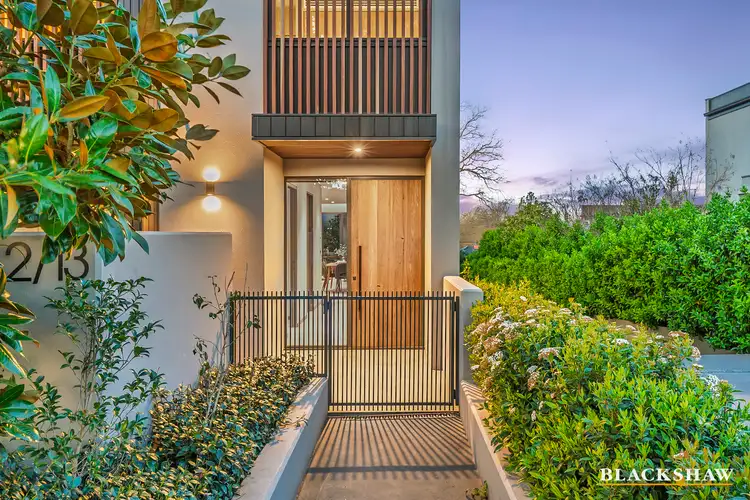 2/13 Lindsay Street, Narrabundah ACT 2604