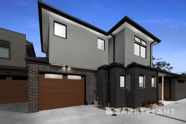 2/4 Helen Street, St Albans VIC 3021