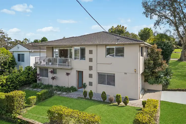 6 Park Crescent, Green Point NSW 2251