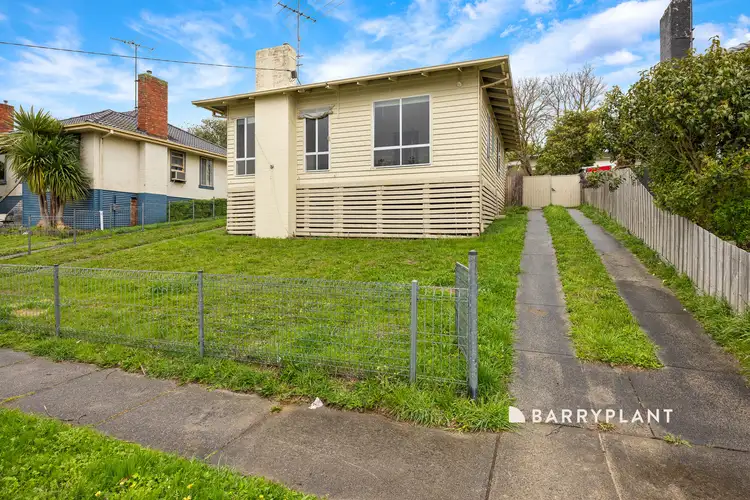16 Burton Street, Warragul VIC 3820