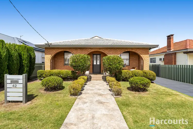 42 Seventh Street, Boolaroo NSW 2284