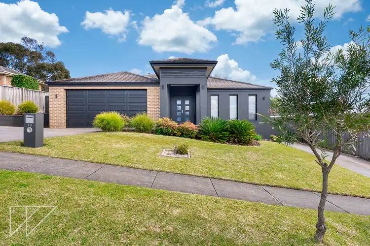 13 Grange Crescent, Warragul VIC 3820