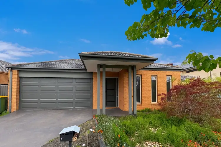 Main view of Homely house listing, 7 Greenway Drive, Pakenham VIC 3810