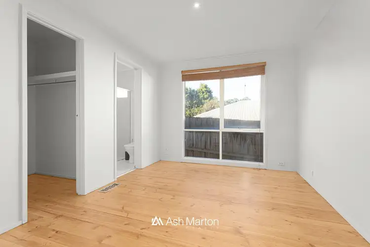 Second view of Homely house listing, 8 Jindalee Court, Frankston VIC 3199