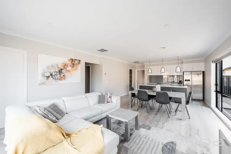 Sixth view of Homely house listing, 18 Allunga Way, Werribee VIC 3030