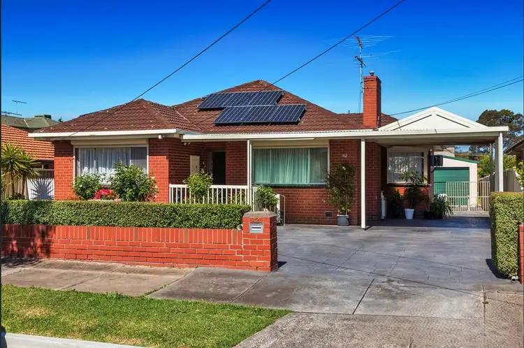 42 Avondale Avenue, St Albans VIC 3021