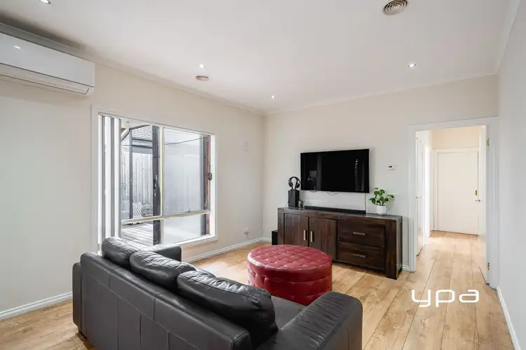 Sixth view of Homely house listing, 1 Redpath Court, Sunbury VIC 3429
