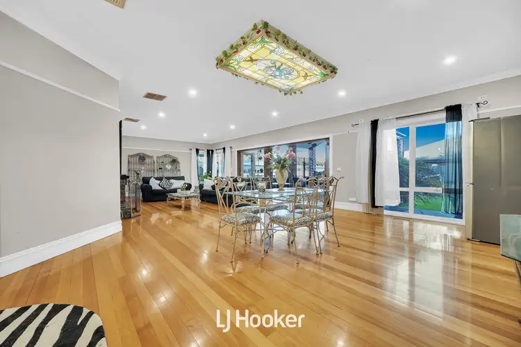 Sixth view of Homely house listing, 2 Waterville Vista, Cranbourne VIC 3977