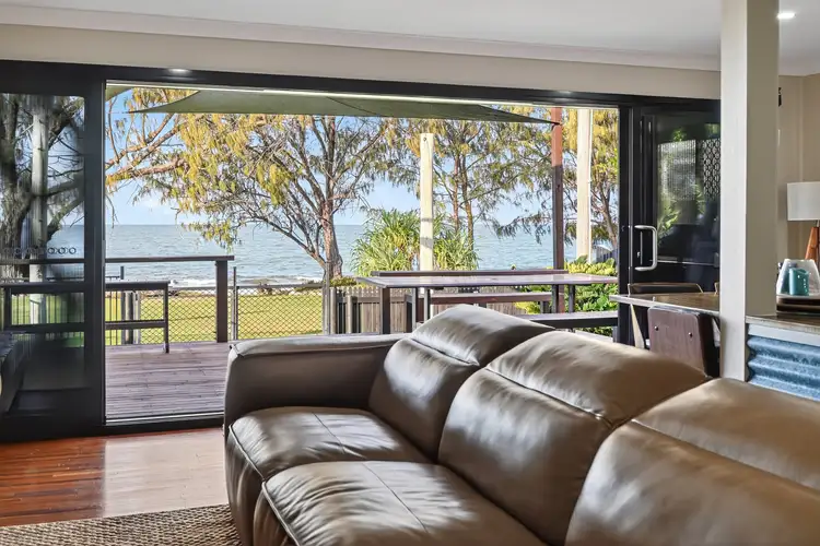 61 Cay Street, Saunders Beach QLD 4818