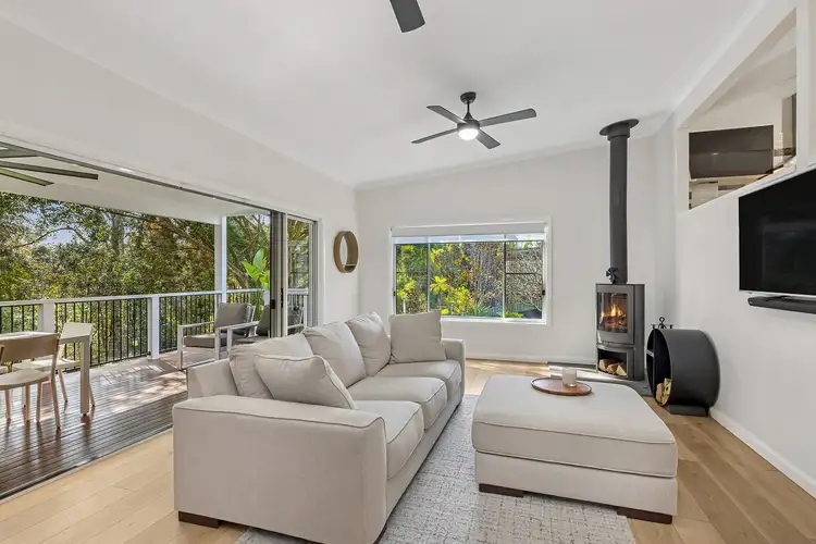 18 Janine Close, Lisarow NSW 2250