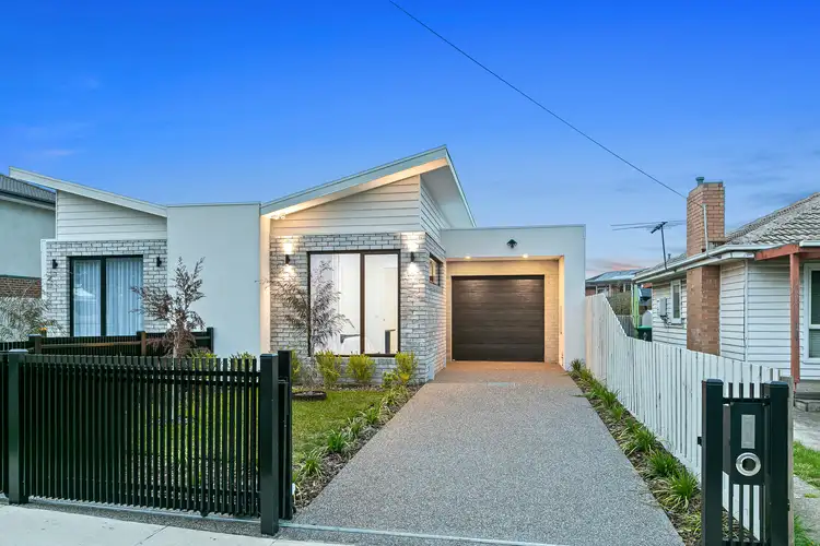 4 Collins Avenue, Altona North VIC 3025