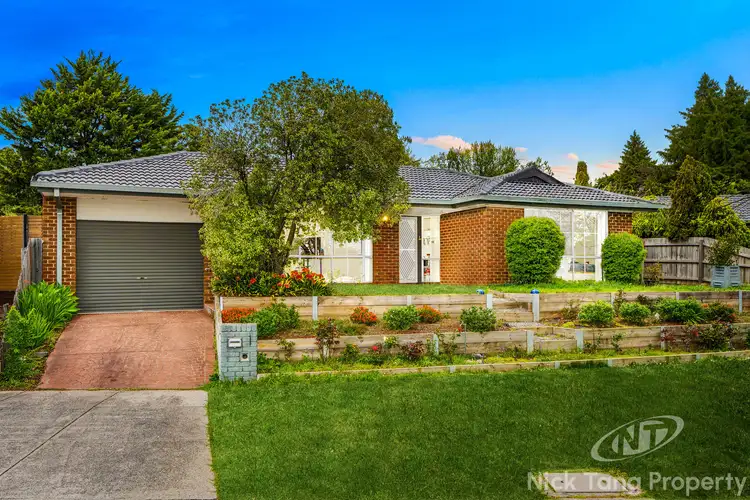 1 Moloney Court, Berwick VIC 3806