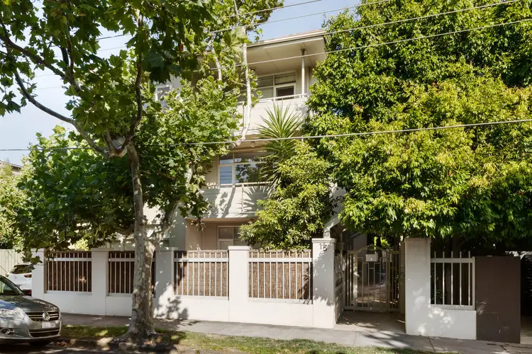 12/15 Pine Avenue, Elwood VIC 3184