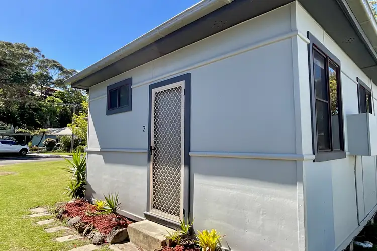 2/4 Commonwealth Avenue, Burrill Lake NSW 2539
