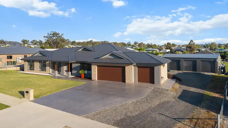 4 Potts Parade, Tamworth NSW 2340