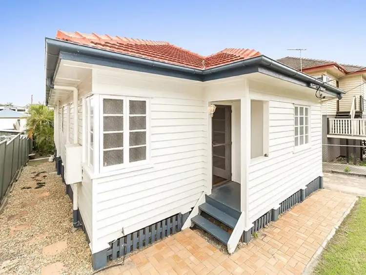 Main view of Homely house listing, 16 Lumley Street, Upper Mount Gravatt QLD 4122