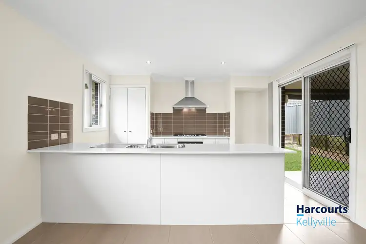 8 Marine Way, Jordan Springs NSW 2747