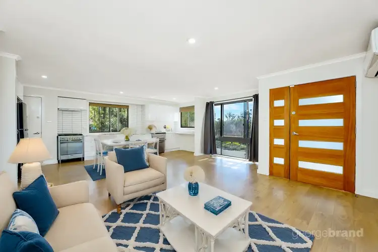 2 June Close, Green Point NSW 2251