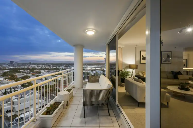 67/11-17 Hughes Avenue, Main Beach QLD 4217