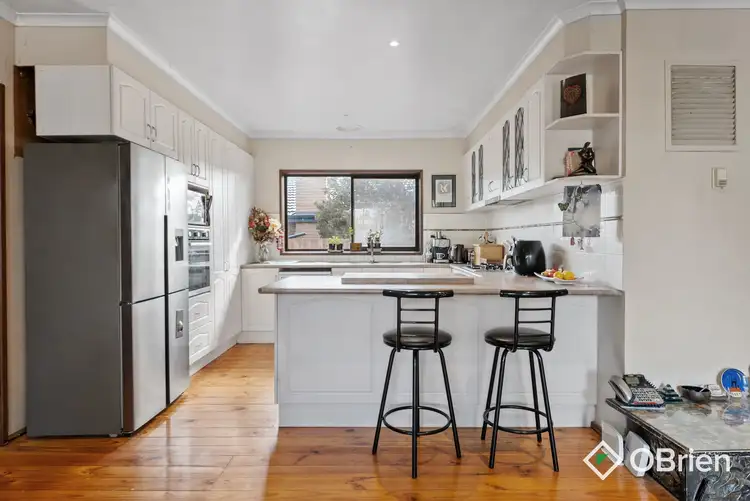 Fifth view of Homely house listing, 2 Dirleton Close, Frankston VIC 3199
