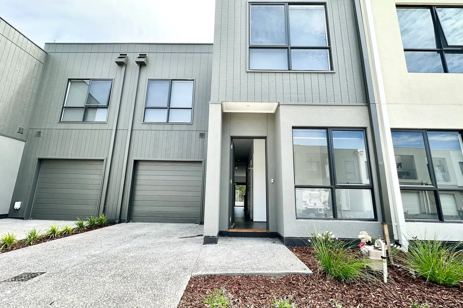 Main view of Homely townhouse listing, 21 Limestone Drive, Berwick VIC 3806