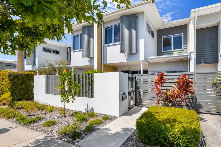 33/11 Panama Crescent