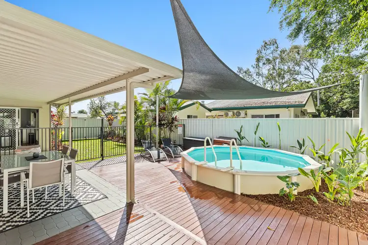 9 Hammond Court, Mooroobool QLD 4870
