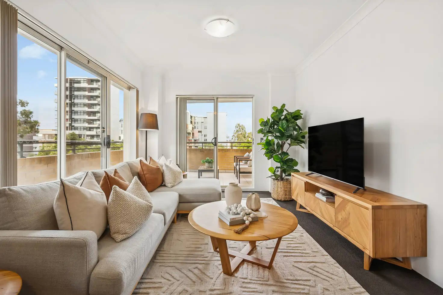 Main view of Homely unit listing, 18/8-10 Browne Parade, Warwick Farm NSW 2170