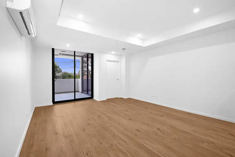 Third view of Homely apartment listing, 33/114 Great Western Highway, Westmead NSW 2145