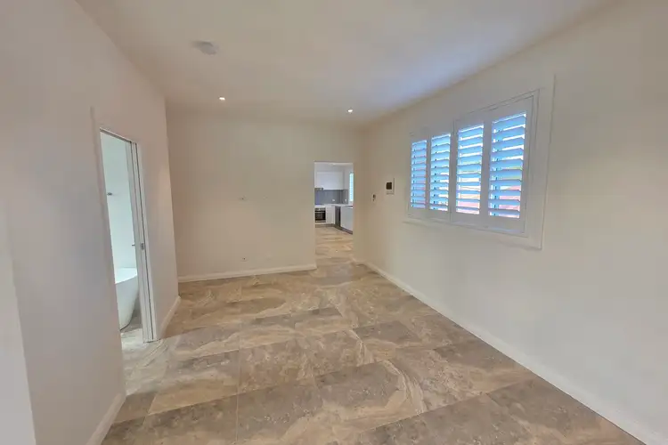 2/130 Military Road, Guildford NSW 2161