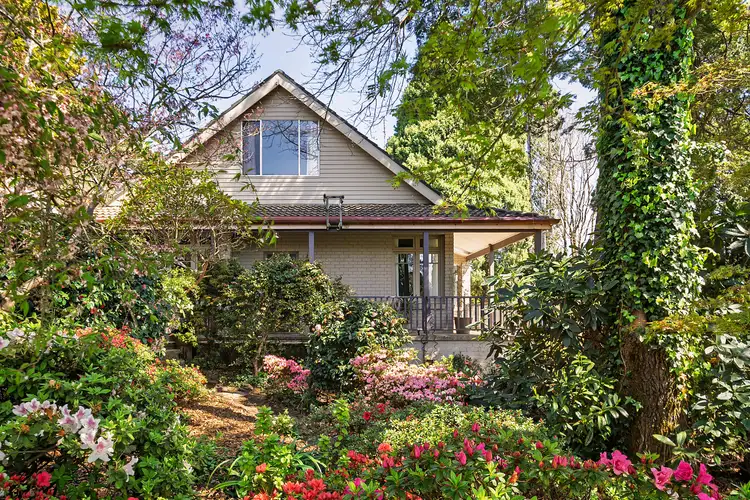 18 East View Avenue, Leura NSW 2780