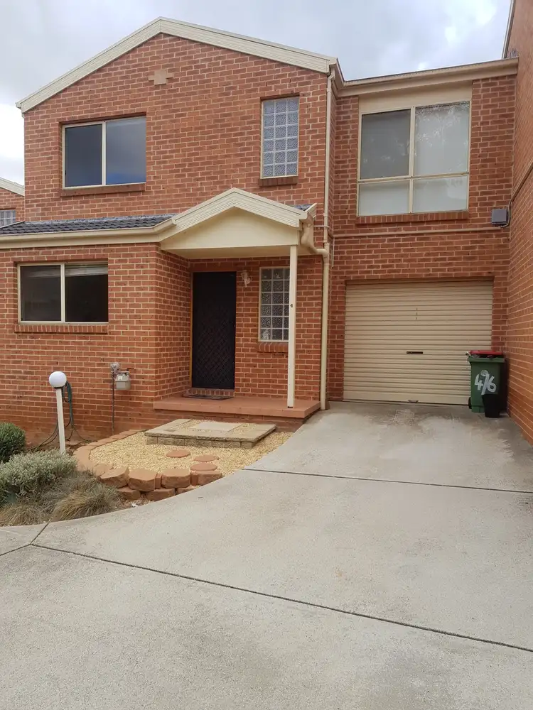 4/6 Mowatt Street, Queanbeyan East NSW 2620
