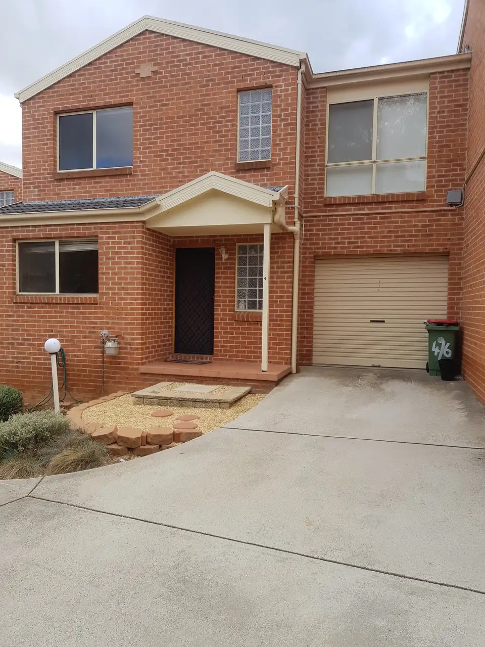 Main view of Homely townhouse listing, 4/6 Mowatt Street, Queanbeyan East NSW 2620