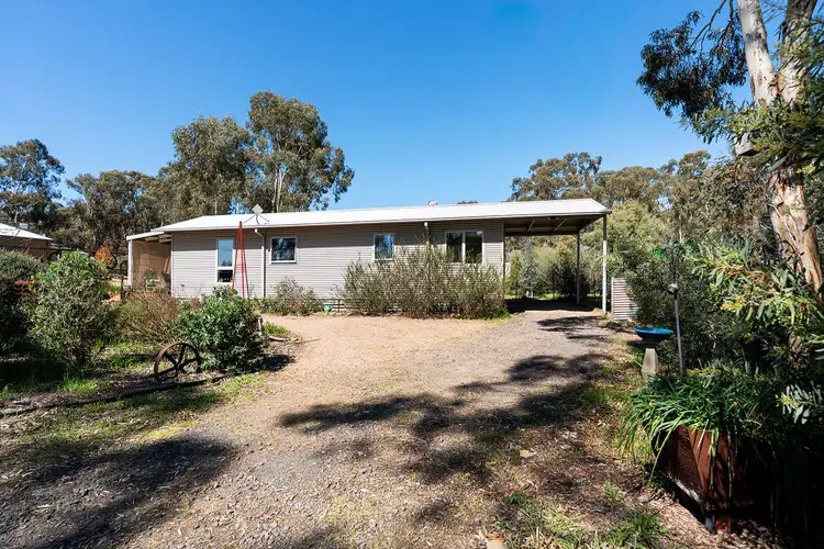 6 Monash Street, Newstead VIC 3462