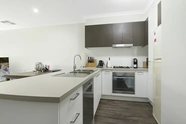 Fifth view of Homely townhouse listing, 876 Frauenfelder Street, Albury NSW 2640