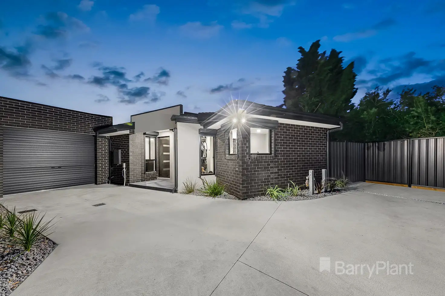 Main view of Homely unit listing, 5A Halifax Close, St Albans VIC 3021